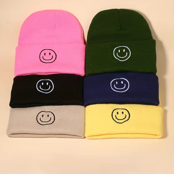 Smiley face beanies - Picture 1 of 6
